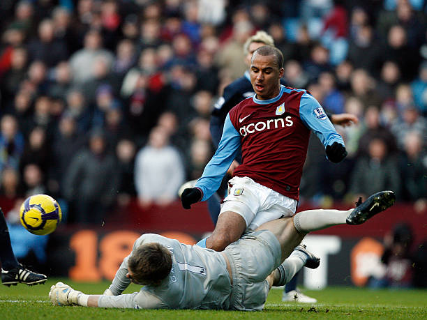 中流砥柱 中流砥柱